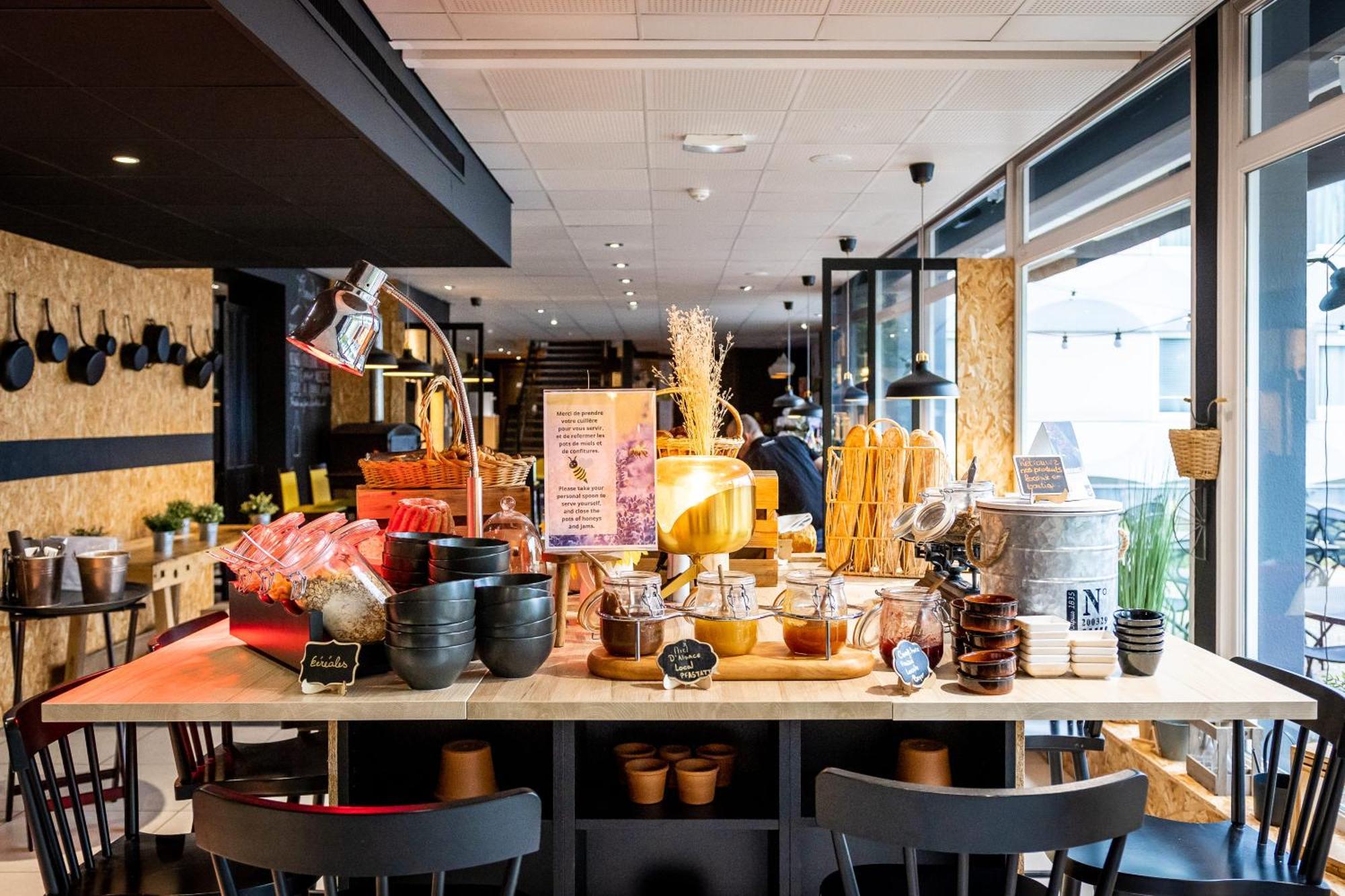 Novotel Mulhouse Bale Fribourg Sausheim Exteriör bild